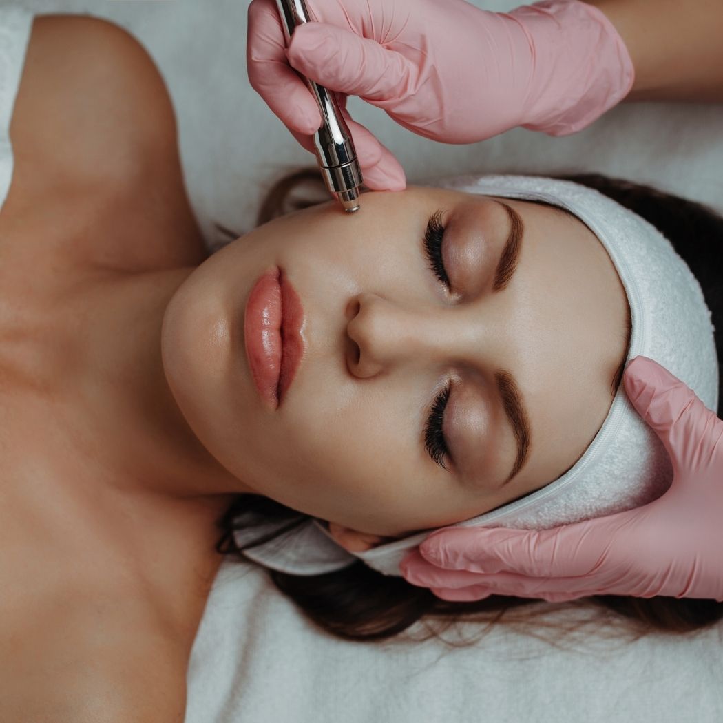 Dermaplaning Mirella Beauty