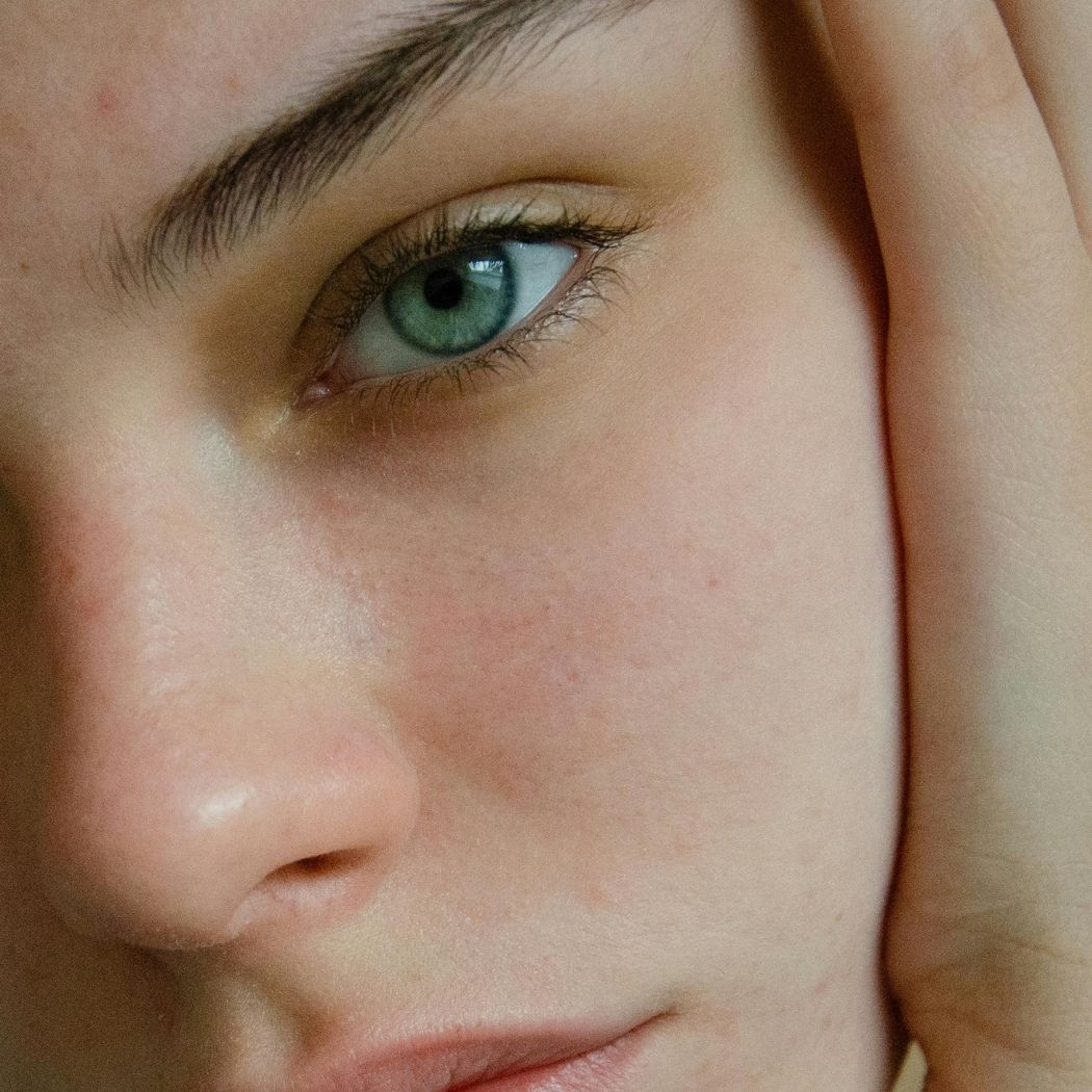 Tiefengesichtsreinigung H+/CO₂ Gezielte Hautbehandlungen Mirella Beauty