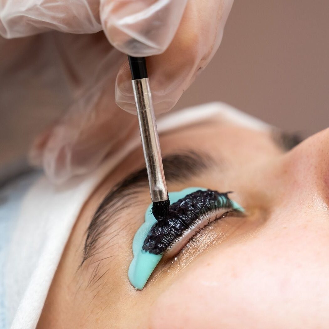 Wimpern & Augenbrauen Mirella Beauty